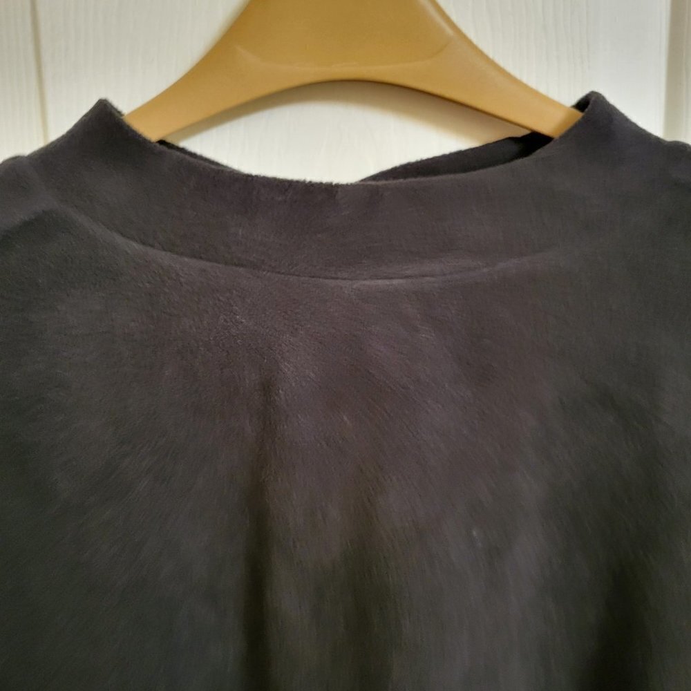 Rains Soft Fleece W Cropped Black Sweatshirt NWT Size: SMALL - Picture 3 of 7